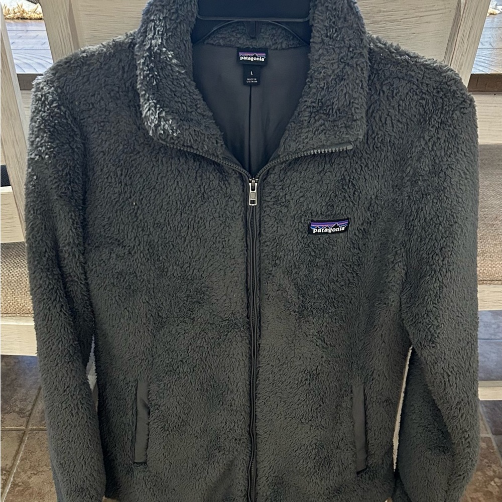 Patagonia Women's Los Gatos Fleece Full-Zip Jacket in Forge Grey.